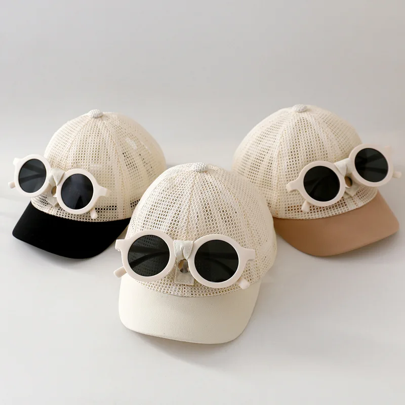 New Patchwork Baby Baseball Cap with Sunglasses Summer Mesh Infant Peaked Cap Korean Short Brim Kids Boy Girl Sun Hats
New Patchwork Baby Baseball Cap with Sunglasses Summer Mesh Infant Peaked Cap Korean Short Brim Kids Boy Girl Sun Hats