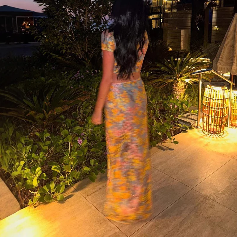 Leisure Short Sleeve O-neck Commute 2 Piece Summer New See-through Vacation Set Fashion Colored Lace Crop Tops&Half Skirts Sets
Leisure Short Sleeve O-neck Commute 2 Piece Summer New See-through Vacation Set Fashion Colored Lace Crop Tops&Half Skirts Sets