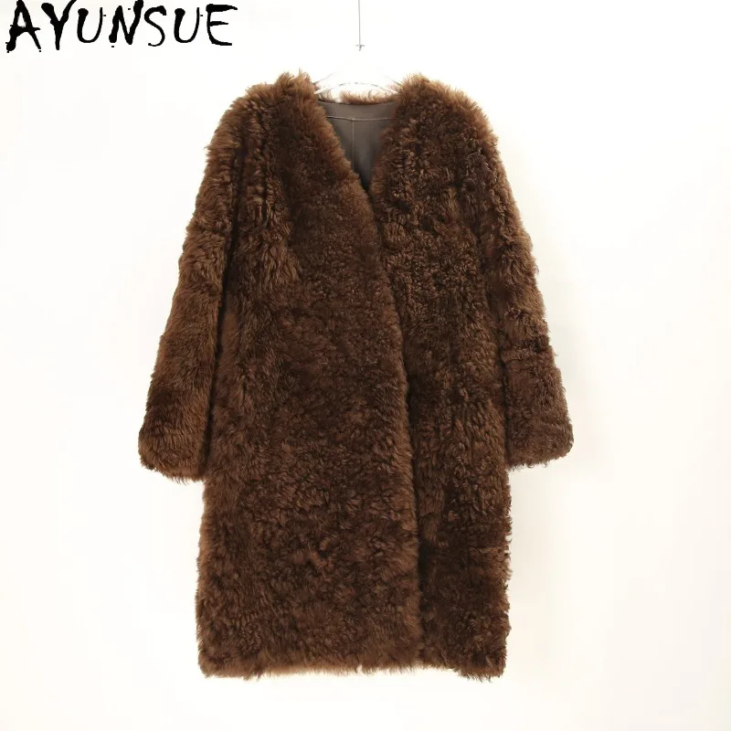 AYUNSUE Women's Lambskin Shearling Coat Fashion V-neck Long Jackets for Woman Autumn Winter Loose Outerwear Woman Clothes Casaco
AYUNSUE Women's Lambskin Shearling Coat Fashion V-neck Long Jackets for Woman Autumn Winter Loose Outerwear Woman Clothes Casaco