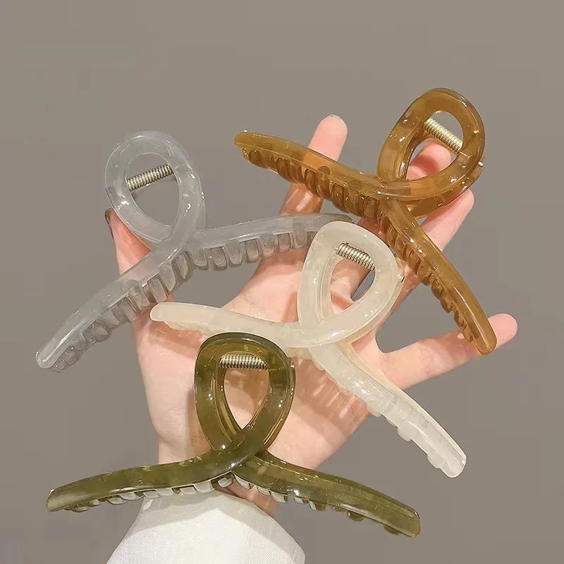 Korean minimalist fashion hair clip women's oversized temperament hair clip high-end shark clip hair clip headband
Korean minimalist fashion hair clip women's oversized temperament hair clip high-end shark clip hair clip headband