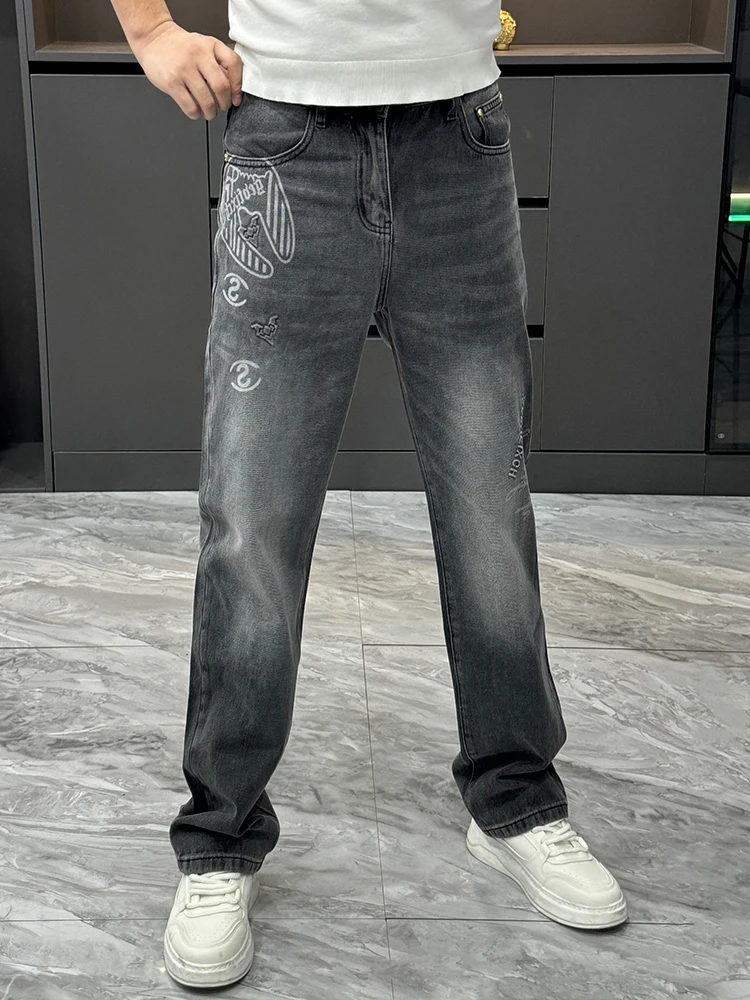 American High Street Straight Leg Loose Fit Youth Jeans Spring Summer Trendy Print Casual Loose Long Trousers for Men
American High Street Straight Leg Loose Fit Youth Jeans Spring Summer Trendy Print Casual Loose Long Trousers for Men