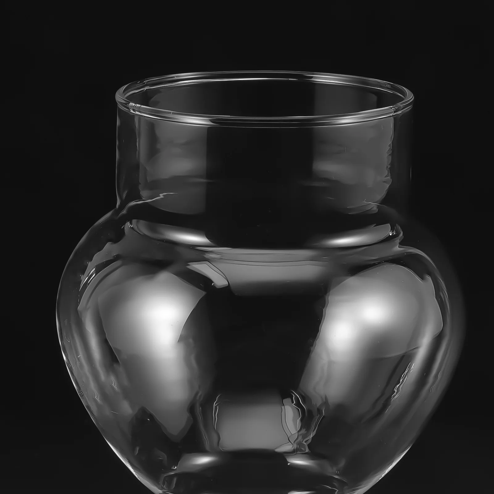 Clear Round Glass Oil Lamp Shade Thickened Windproof High Temperature Resistant Lamp Chimney Replacement Cover for Home
Clear Round Glass Oil Lamp Shade Thickened Windproof High Temperature Resistant Lamp Chimney Replacement Cover for Home