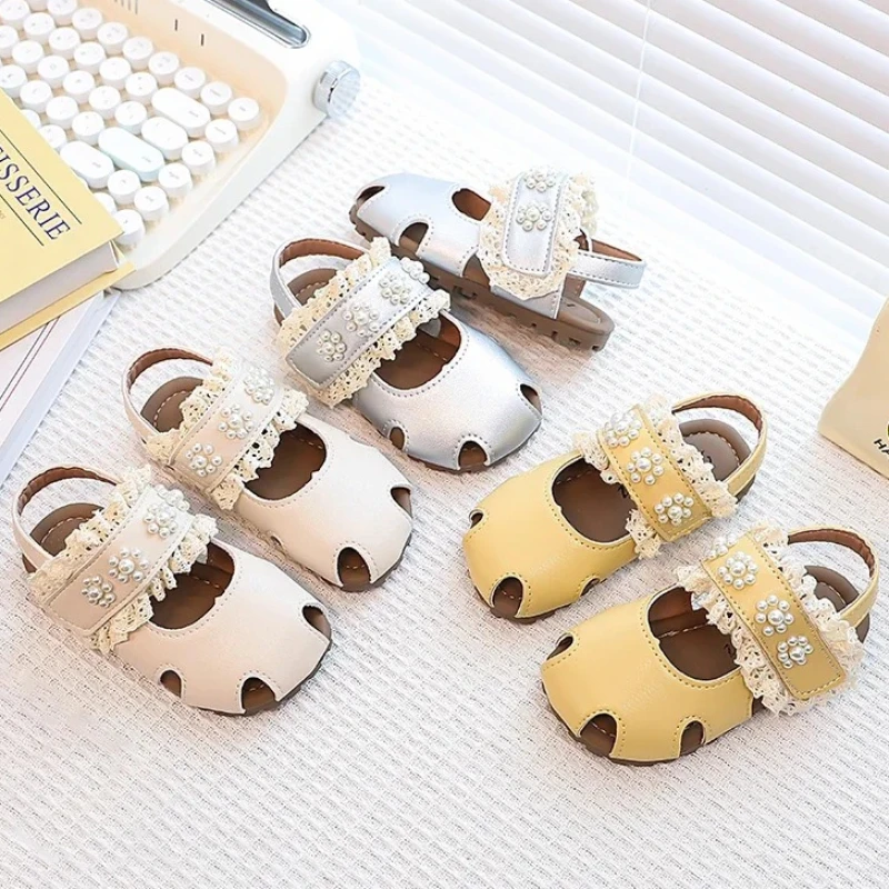 Детские сандалии для девочек «Принцесса» с вырезами и кружевом, милые пляжные туфли, нескользящие, лето 2026, новинка, повседневная обувь для детей, с жемчугом, милые
Детские сандалии для девочек «Принцесса» с вырезами и кружевом, милые пляжные туфли, нескользящие, лето 2026, новинка, повседневная обувь для детей, с жемчугом, милые