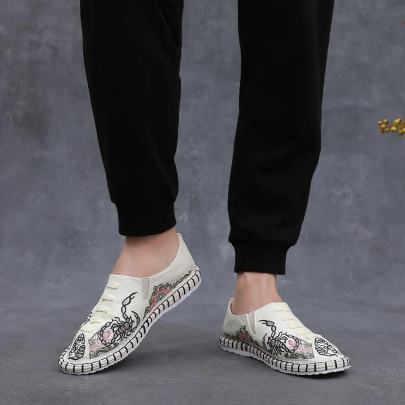 Летние мужские тапочки с вышивкой сабо, дышащие элегантные сандалии Y2k, мужские дешевые жидкостные повседневные дизайнерские роскошные туфли, распродажа
Летние мужские тапочки с вышивкой сабо, дышащие элегантные сандалии Y2k, мужские дешевые жидкостные повседневные дизайнерские роскошные туфли, распродажа