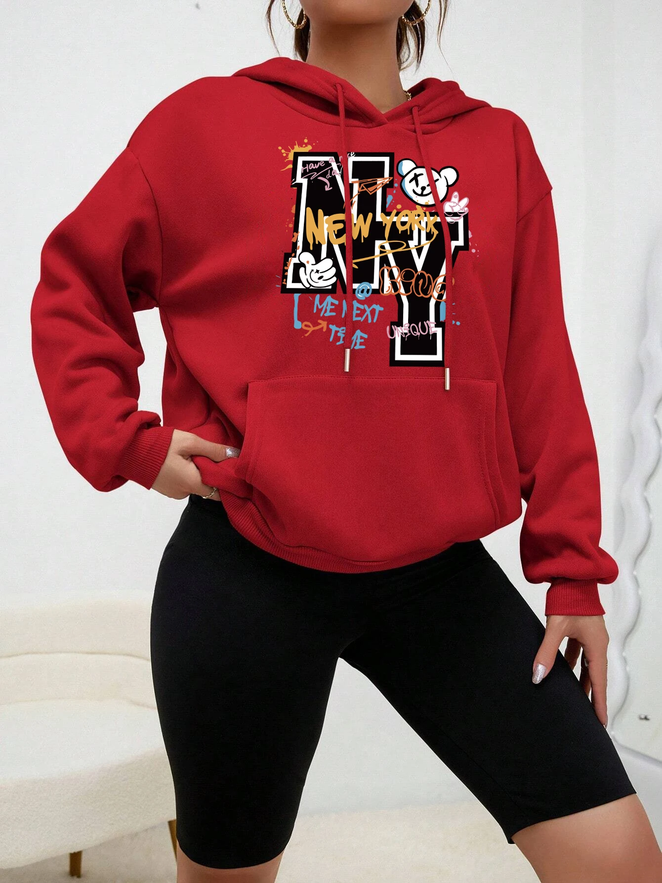 New York City USA Hooded Woman Graffiti Hoodie Cartoon Bear Women Hoody fur-liner Spring Autumn Clothing
New York City USA Hooded Woman Graffiti Hoodie Cartoon Bear Women Hoody fur-liner Spring Autumn Clothing