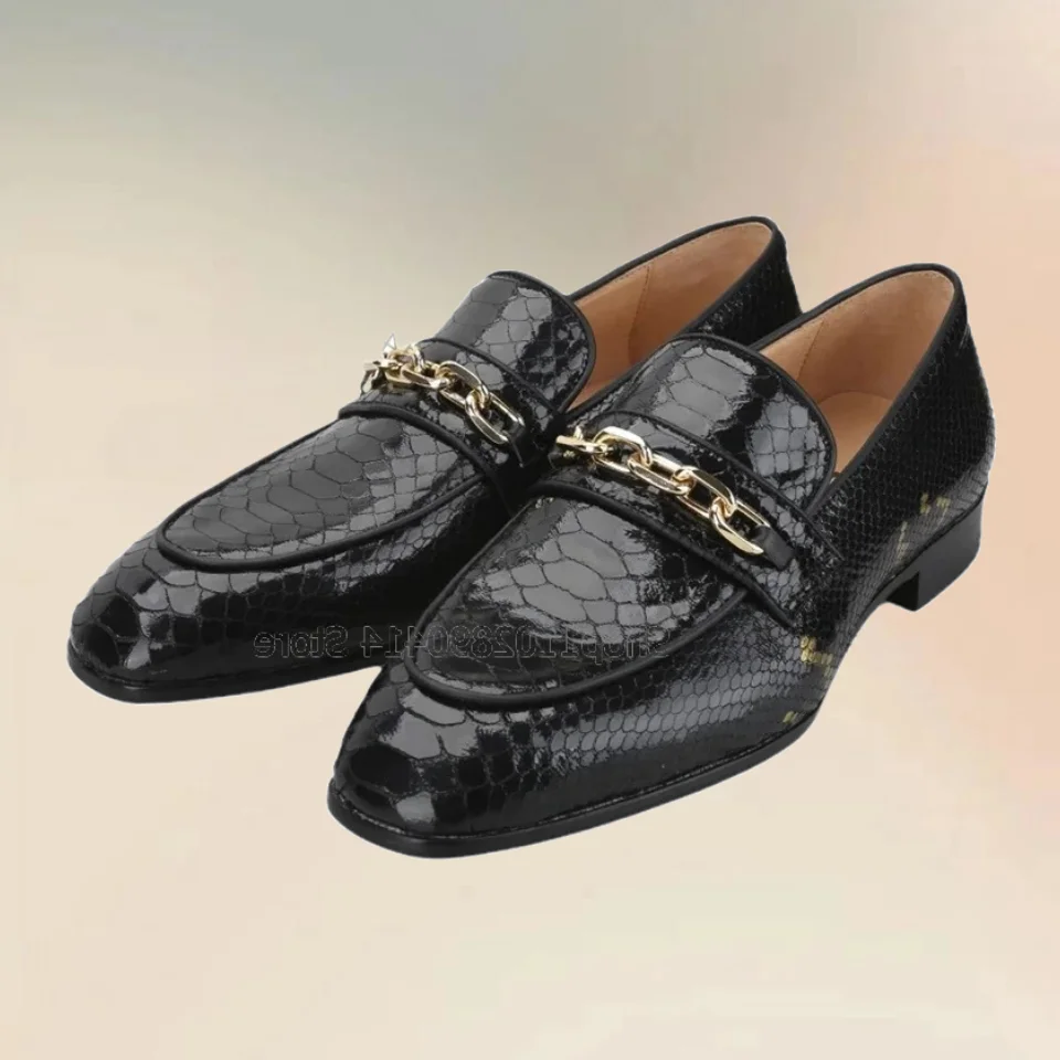 Gold Chain Decor Black Crocodile Print Loafers Fashion Slip On Men Shoes Luxury Handcraft Party Banquet Office Men Dress Shoes
Gold Chain Decor Black Crocodile Print Loafers Fashion Slip On Men Shoes Luxury Handcraft Party Banquet Office Men Dress Shoes