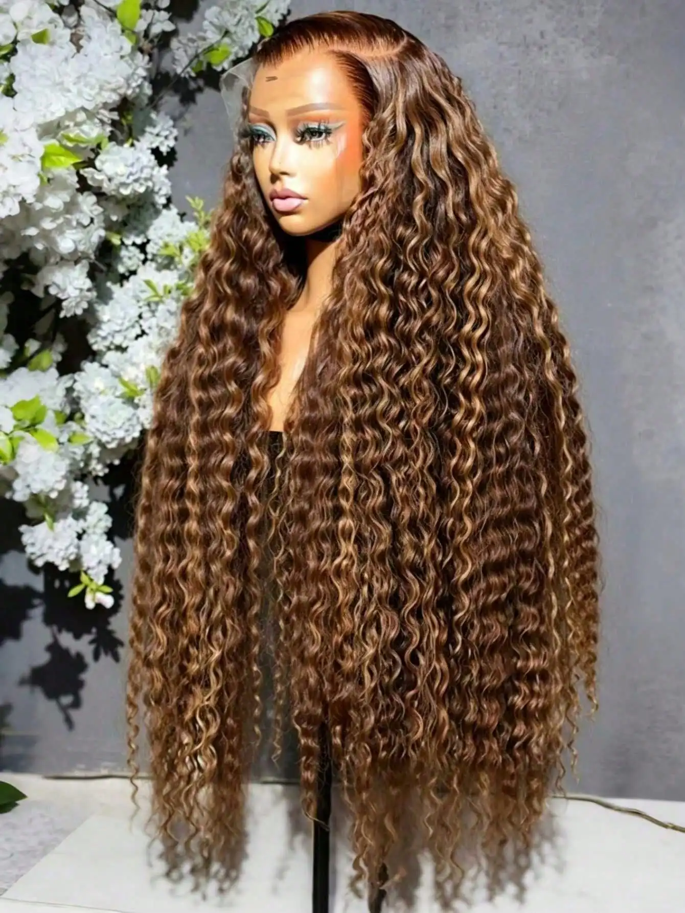 13x4 Hd Ombre Honey Blonde Curly Lace Front Wigs 200 Density Pre Plucked Glueless Lace Front Wigs with Baby Hair for Women
13x4 Hd Ombre Honey Blonde Curly Lace Front Wigs 200 Density Pre Plucked Glueless Lace Front Wigs with Baby Hair for Women
