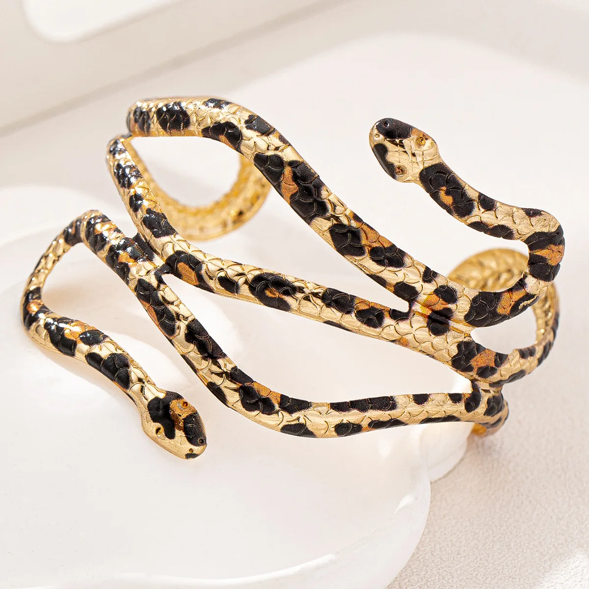 Vintage Sexy Creative Snake Cuff Bracelet Bangle for Women Teens Adjustable Leopard Print Opening Party Body Jewelry
Vintage Sexy Creative Snake Cuff Bracelet Bangle for Women Teens Adjustable Leopard Print Opening Party Body Jewelry