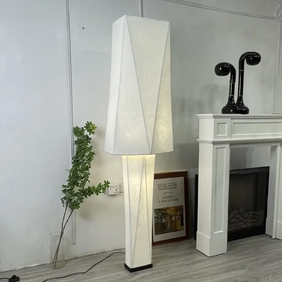 ForMinimalist polygon art creative personality floor lamp hotel room villa living room lamp
ForMinimalist polygon art creative personality floor lamp hotel room villa living room lamp