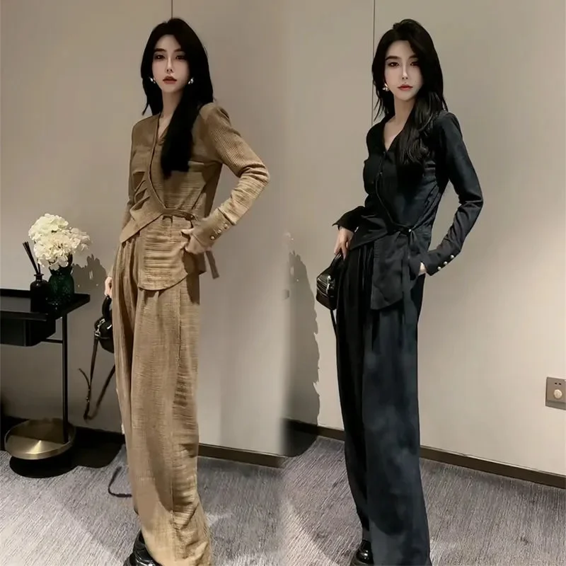 Casual Fashion Set Women's 2024 Autumn/Winter New Button Long Sleeve T-shirt Women's Wide Leg Pants Temperament Two Piece Set WF
Casual Fashion Set Women's 2024 Autumn/Winter New Button Long Sleeve T-shirt Women's Wide Leg Pants Temperament Two Piece Set WF