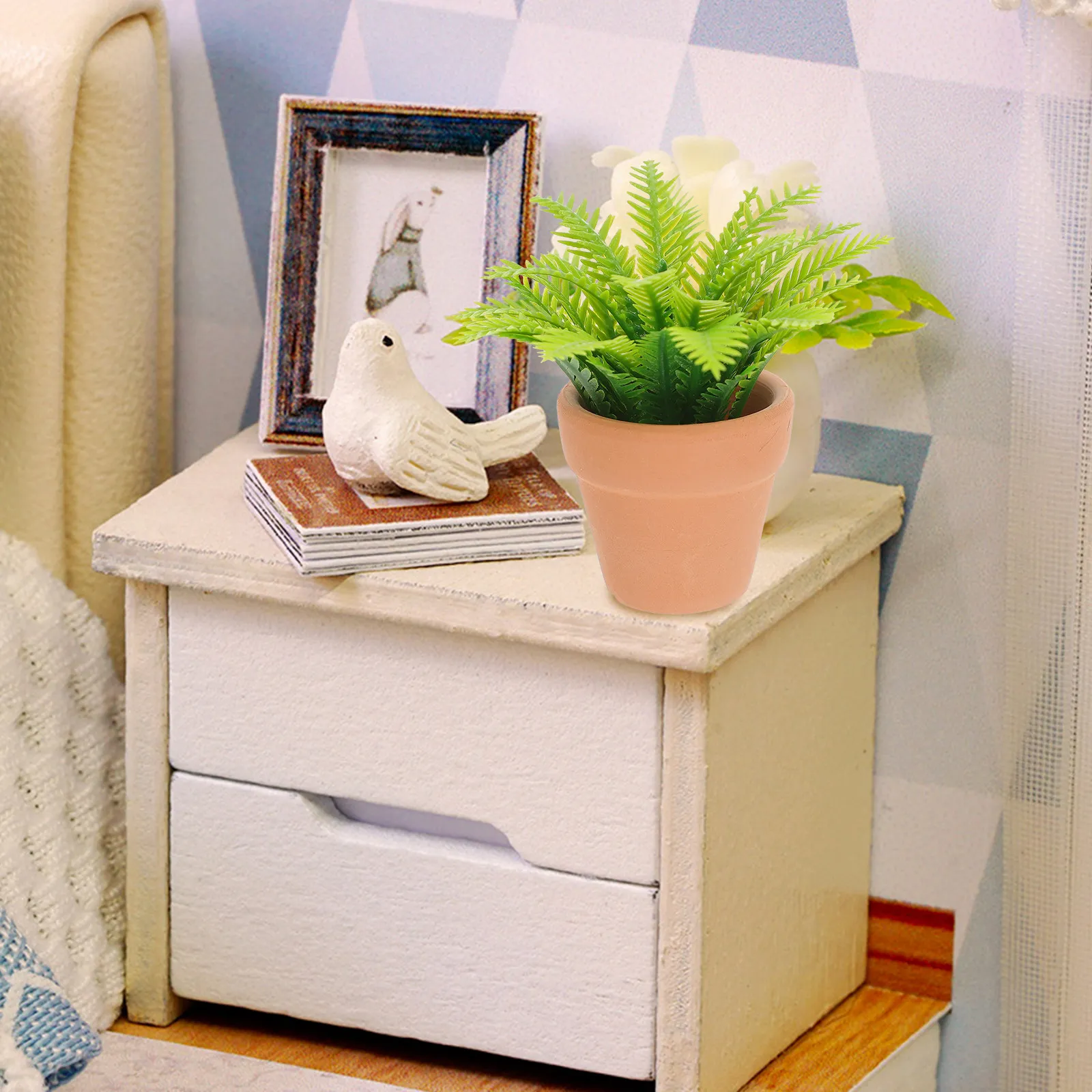 Decorative Miniature Plant Tiny Bonsai Wear-Resistant Desktop Micro Landscaping Ornament Mini House Accessory Plant
Decorative Miniature Plant Tiny Bonsai Wear-Resistant Desktop Micro Landscaping Ornament Mini House Accessory Plant