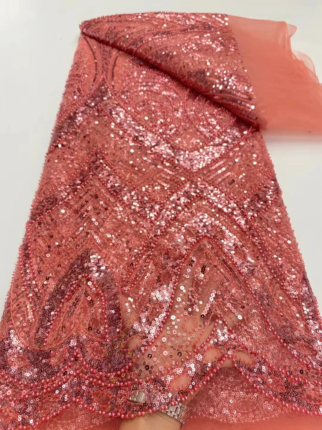 High Quality 2024 African Nigeria Sequins Tulle Lace Fabric Embroidery Wedding Party Guipure Dress Beads Stone 5Yards DP0326
High Quality 2024 African Nigeria Sequins Tulle Lace Fabric Embroidery Wedding Party Guipure Dress Beads Stone 5Yards DP0326