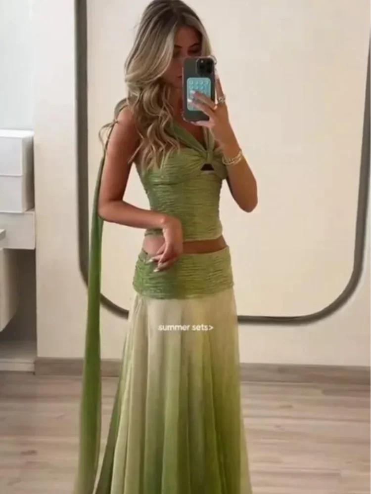 Printed Patchwork High Waist Maxi Skirt Suits Women Sleeveless Backless Pleated Hollow Out Top Set Lady Street Holiday Wear New
Printed Patchwork High Waist Maxi Skirt Suits Women Sleeveless Backless Pleated Hollow Out Top Set Lady Street Holiday Wear New