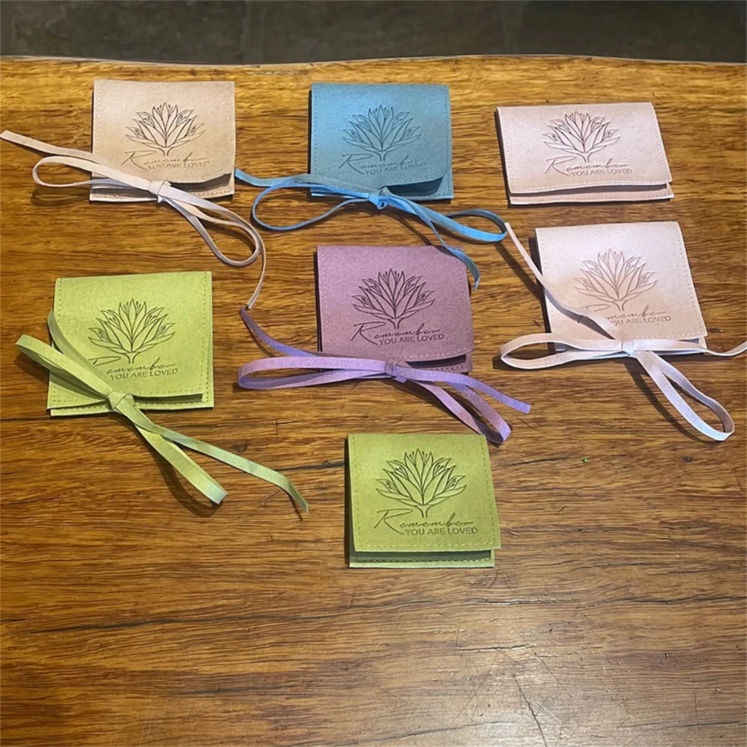 50 custom jewelry packaging pouch custom logo envelope bags with flap microfiber ring pouch embossing logo multicolor
50 custom jewelry packaging pouch custom logo envelope bags with flap microfiber ring pouch embossing logo multicolor