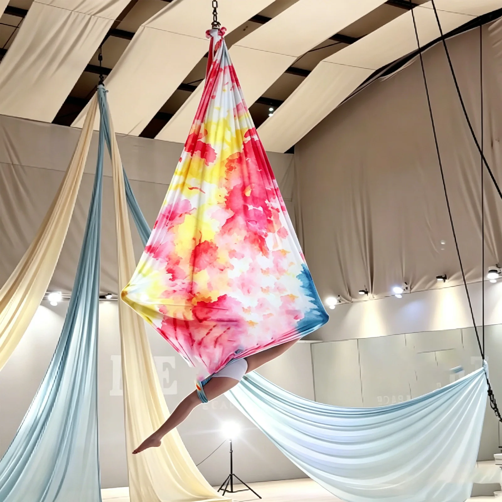 7M Aerial Yoga Hammock Set Anti-Stretch Silk Fabric Yoga Swing Pilates Inversion Equipment with Carabiners & Daisy Straps GYM
7M Aerial Yoga Hammock Set Anti-Stretch Silk Fabric Yoga Swing Pilates Inversion Equipment with Carabiners & Daisy Straps GYM
