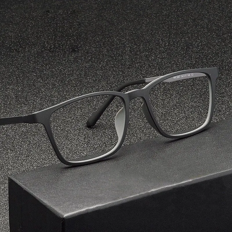 High Quality Pure Titanium Men Anti Blue Light Presbyopia Eyewear Reading Glasses with Diopter
High Quality Pure Titanium Men Anti Blue Light Presbyopia Eyewear Reading Glasses with Diopter