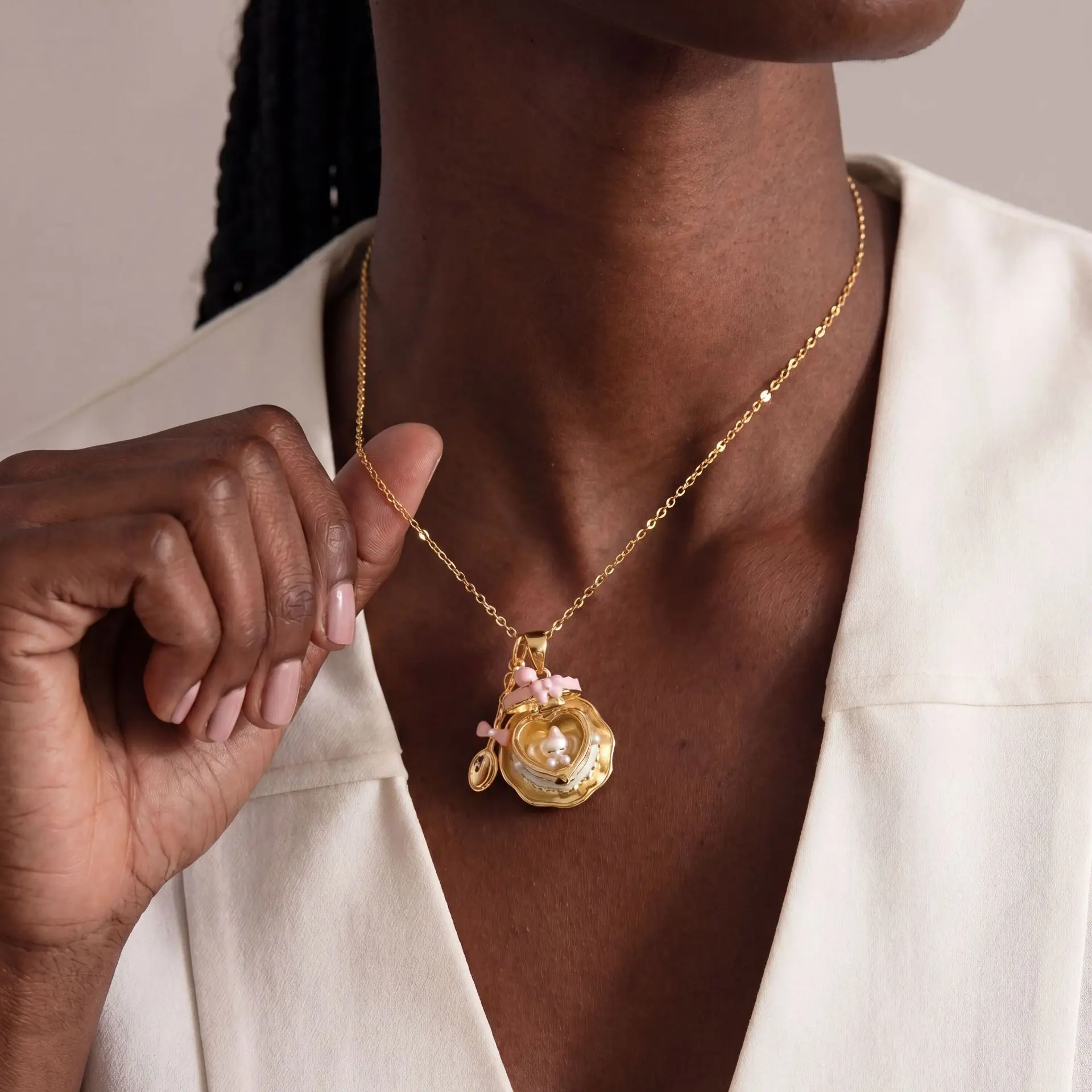 Cute Mini Cake Box Locket Necklace, Handmade Enamel Dessert Pendant With Tiny Spoon Sweet Kawaii Aesthetic Daily Women Jewelry
Cute Mini Cake Box Locket Necklace, Handmade Enamel Dessert Pendant With Tiny Spoon Sweet Kawaii Aesthetic Daily Women Jewelry