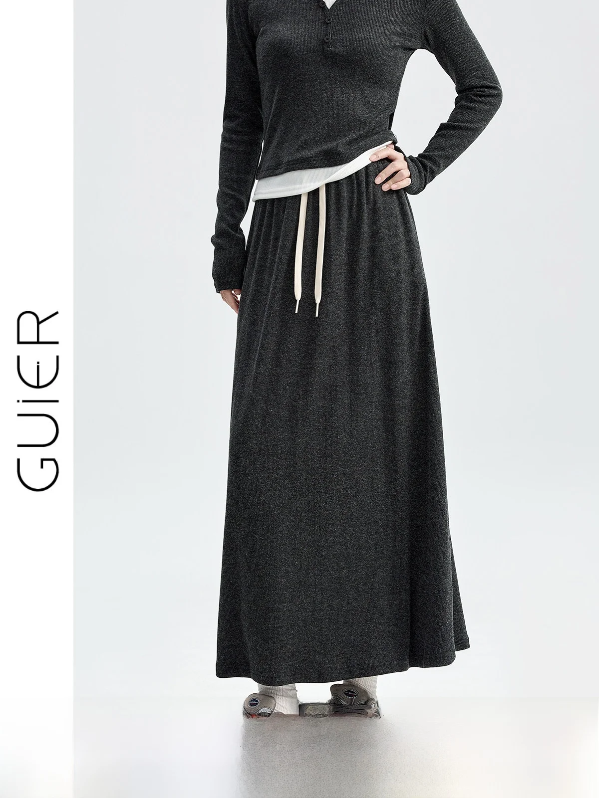 Вязаная длинная юбка Guier для женщин, осень 2026, новая модель, с завязками, с высокой талией, драпированная, приталенная, А-силуэт, повседневная
Вязаная длинная юбка Guier для женщин, осень 2026, новая модель, с завязками, с высокой талией, драпированная, приталенная, А-силуэт, повседневная