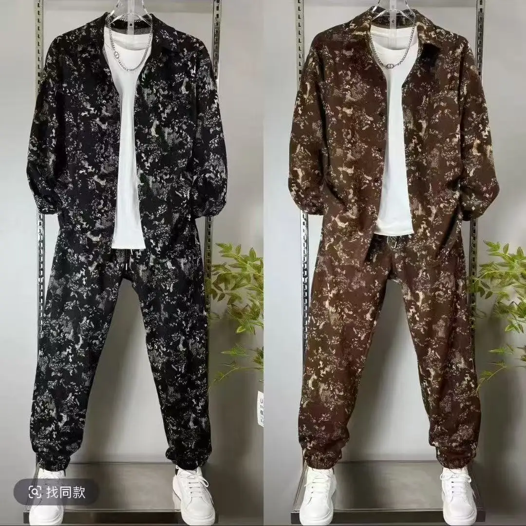 Spring and Autumn new men's textured fashionable and trendy light luxury shirt and long pants set, youthful and casual 2 pcs set
Spring and Autumn new men's textured fashionable and trendy light luxury shirt and long pants set, youthful and casual 2 pcs set