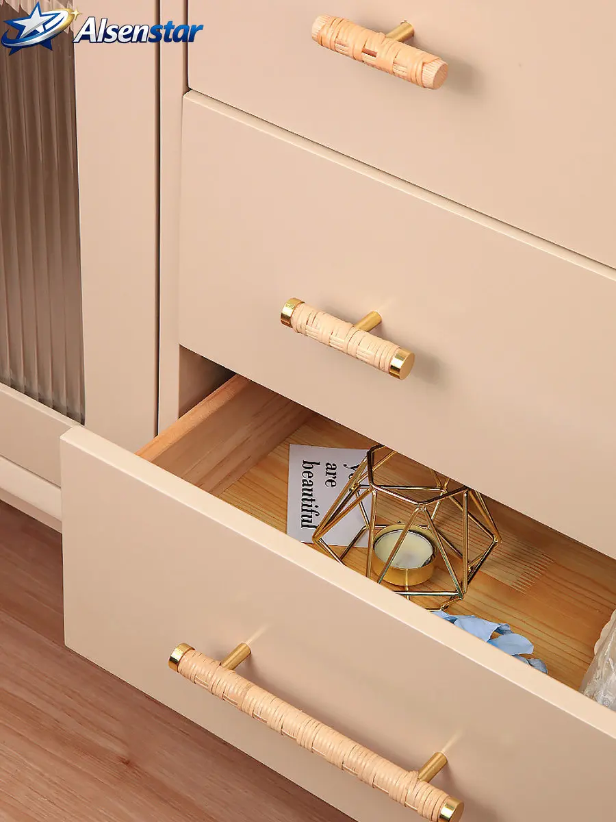 Rattan weaving Creative T shape Cabinet Handles Brass Modern Wardrobe Pulls Wooden Drawer Cupboard Door Knobs Furniture Hardware
Rattan weaving Creative T shape Cabinet Handles Brass Modern Wardrobe Pulls Wooden Drawer Cupboard Door Knobs Furniture Hardware
