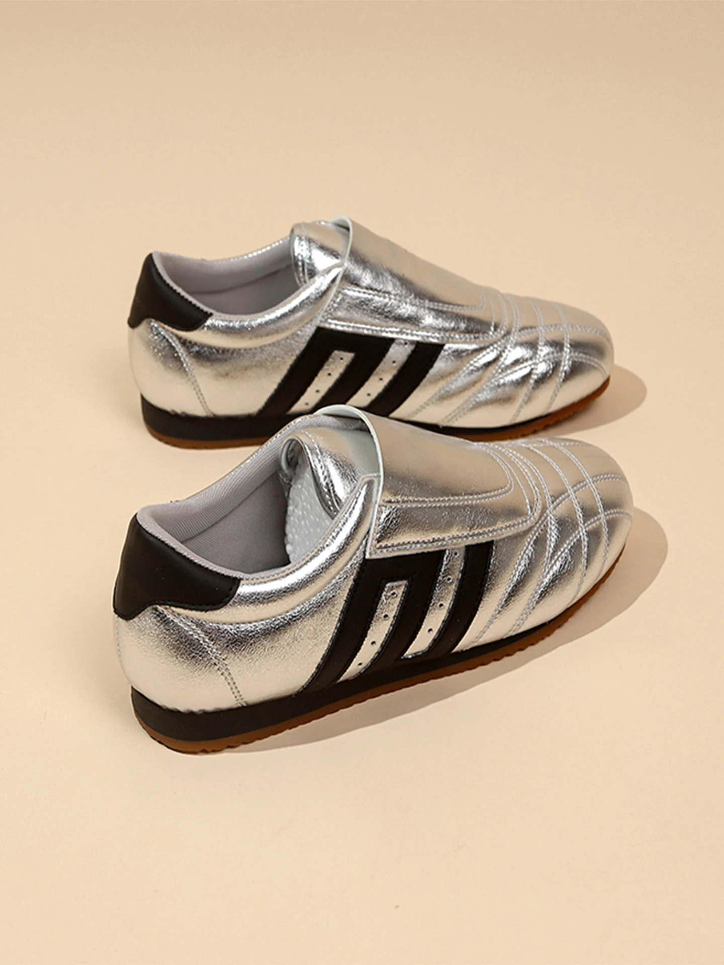 Lightweight Convenient Slip-On Leisure Board oes for Women Dequn 42 Size Martial Arts Sport oes Casual Flat Bot
Lightweight Convenient Slip-On Leisure Board oes for Women Dequn 42 Size Martial Arts Sport oes Casual Flat Bot