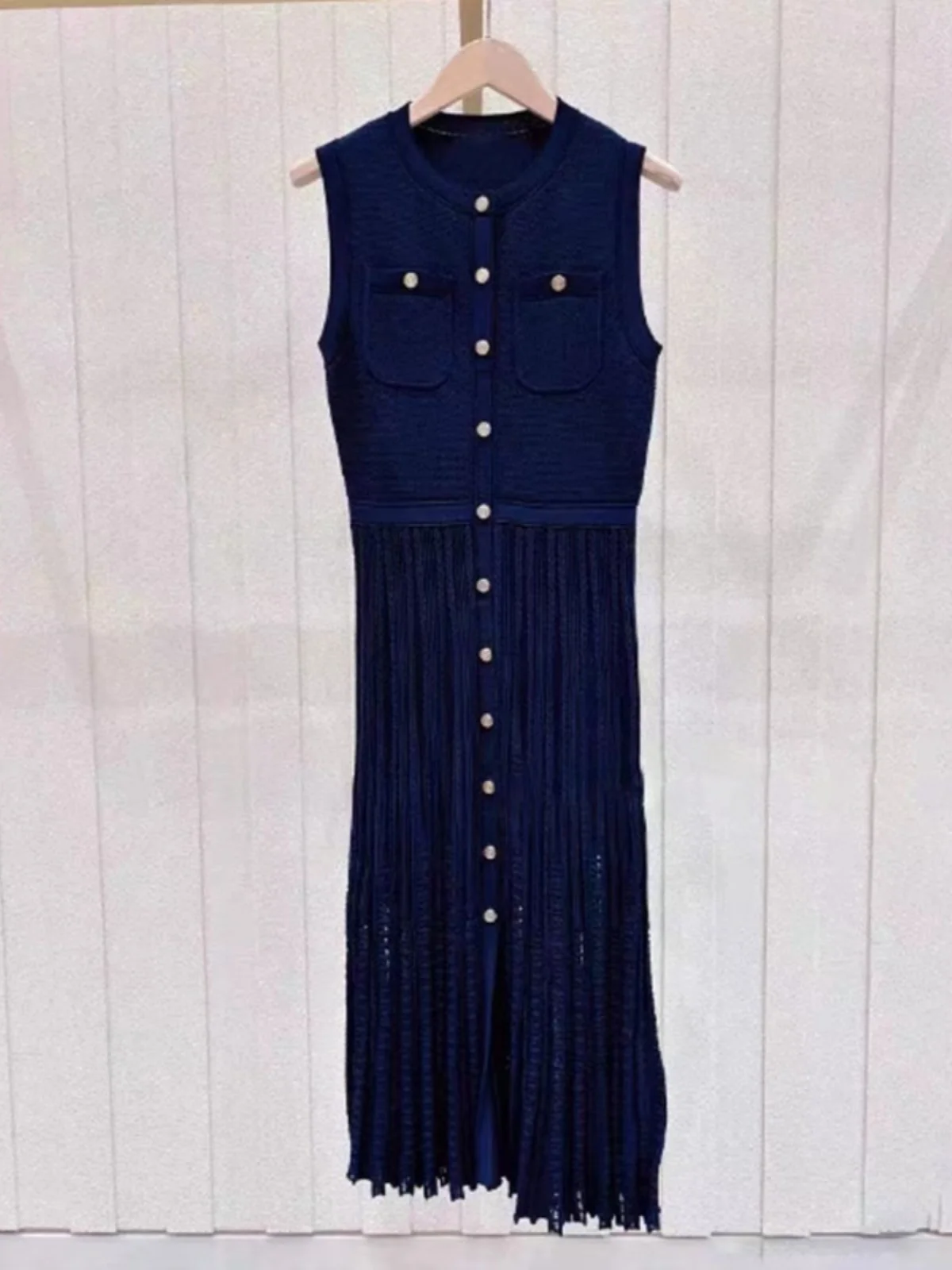 Quali Spring Summer Knitted Long Dr Waist-Cinched Svel Single Button Hollow out Ele Sle A-Line Skirt
Quali Spring Summer Knitted Long Dr Waist-Cinched Svel Single Button Hollow out Ele Sle A-Line Skirt