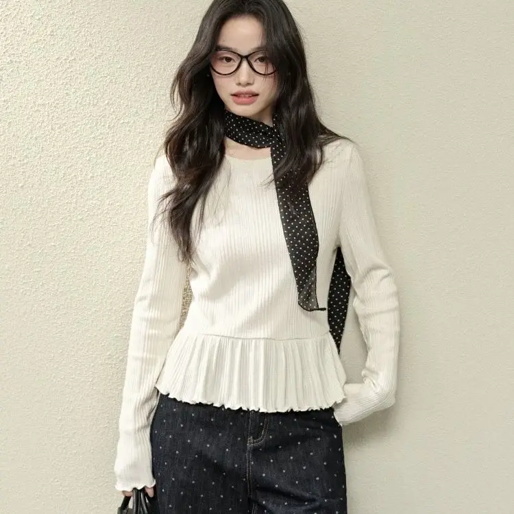 Long Sleeved T-shirt for Women 2025 Slim Fit Inner Base Layer Slim Fit Top with Ruffled Edges
Long Sleeved T-shirt for Women 2025 Slim Fit Inner Base Layer Slim Fit Top with Ruffled Edges