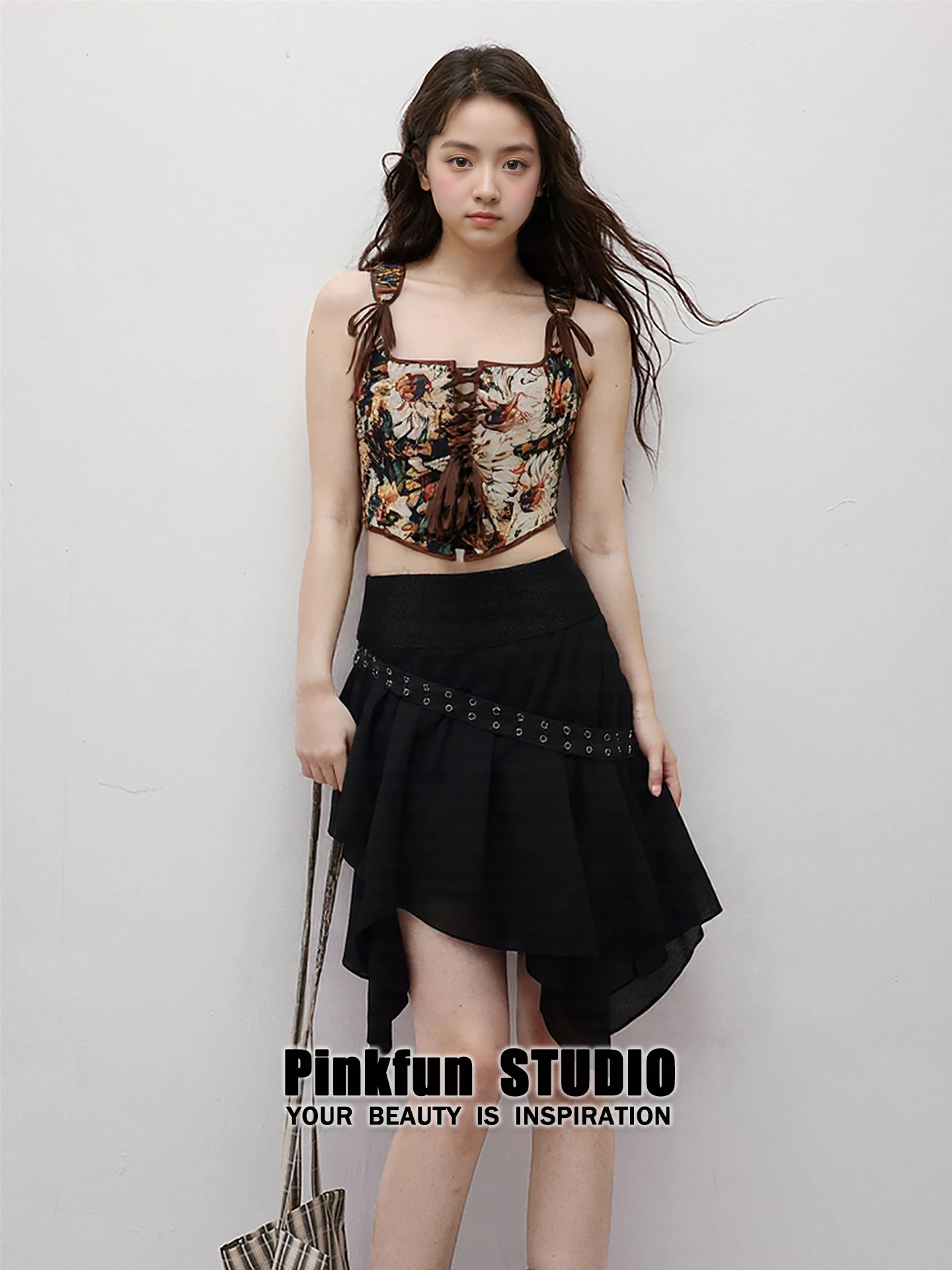 Pinkfun Retro Oil Painting Print Sa Fibone a Crop Top French Sle Polyester Material Women's Outerwear Vest
Pinkfun Retro Oil Painting Print Sa Fibone a Crop Top French Sle Polyester Material Women's Outerwear Vest