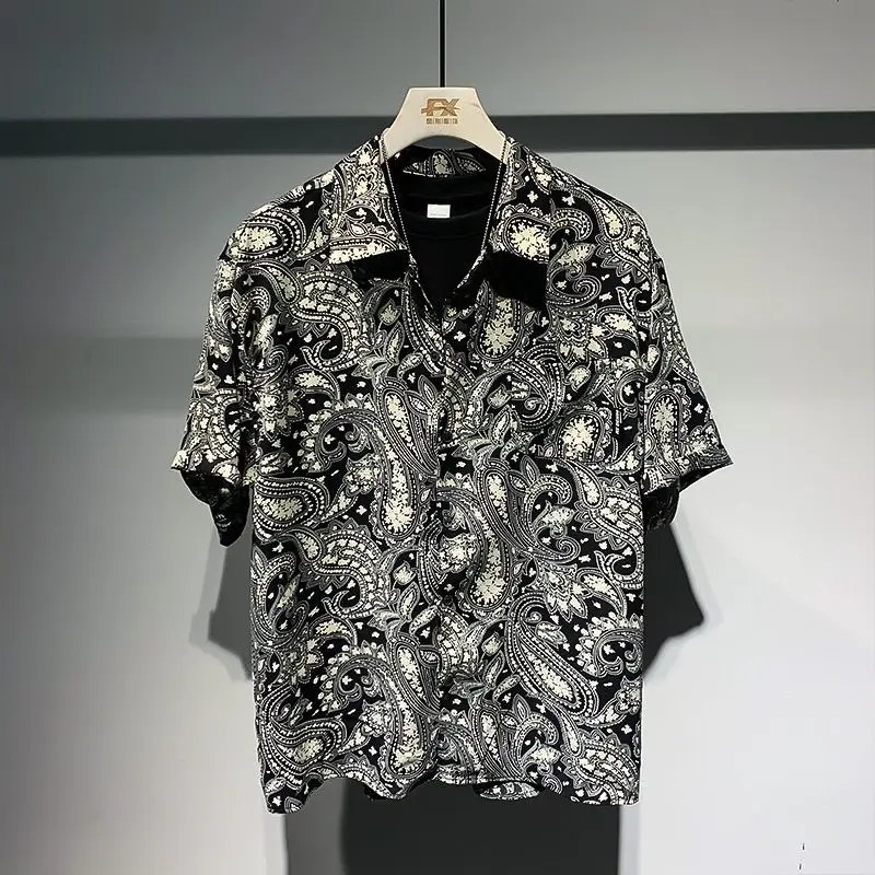 2024 Summer New Men's Polo-Neck Button Printed High Street Young Style Casual Loose Fashion All-match Short Sleeve Shirt Tops
2024 Summer New Men's Polo-Neck Button Printed High Street Young Style Casual Loose Fashion All-match Short Sleeve Shirt Tops