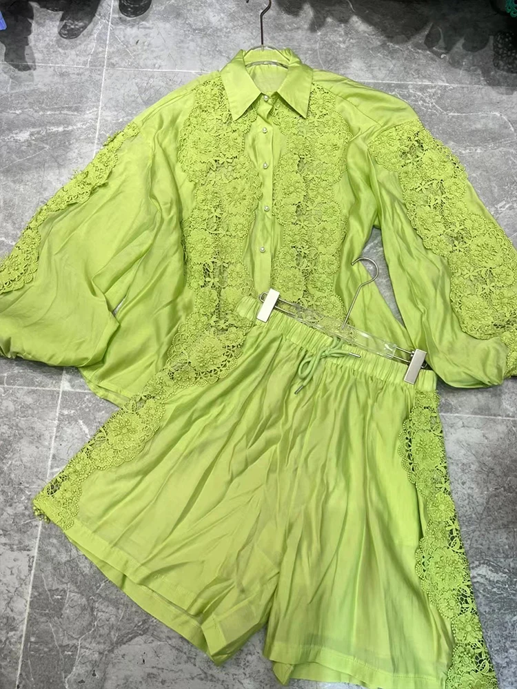 Heavy industry spring and summer new two-piece embroidered hollow long-sleeved shirt+elastic waist shorts casual women's suit
Heavy industry spring and summer new two-piece embroidered hollow long-sleeved shirt+elastic waist shorts casual women's suit