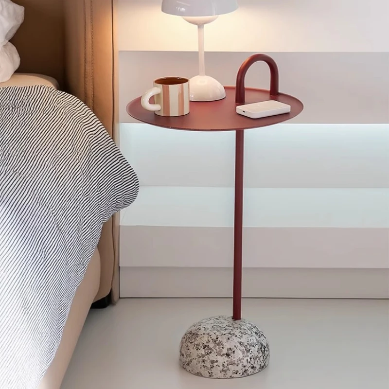 Nordic Designer Creative Hand-held Side Table, Artistic Corner Table, Modern Simple Home Small Apartment Sofa Side Table
Nordic Designer Creative Hand-held Side Table, Artistic Corner Table, Modern Simple Home Small Apartment Sofa Side Table