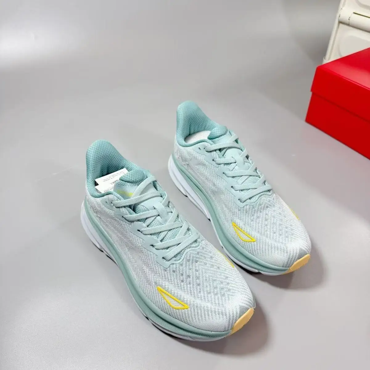 2025 high quality lightweight running shoes Neutral summer breathable lightweight running tennis shoes comfortable casual shoes
2025 high quality lightweight running shoes Neutral summer breathable lightweight running tennis shoes comfortable casual shoes