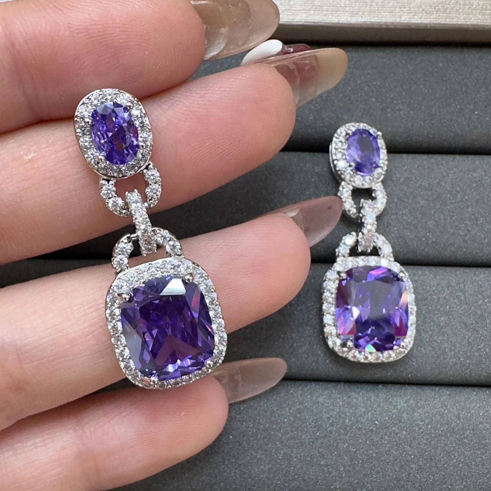 zirconia earrings red green purple square block drop pendant earrings for women elegant jewelry
zirconia earrings red green purple square block drop pendant earrings for women elegant jewelry