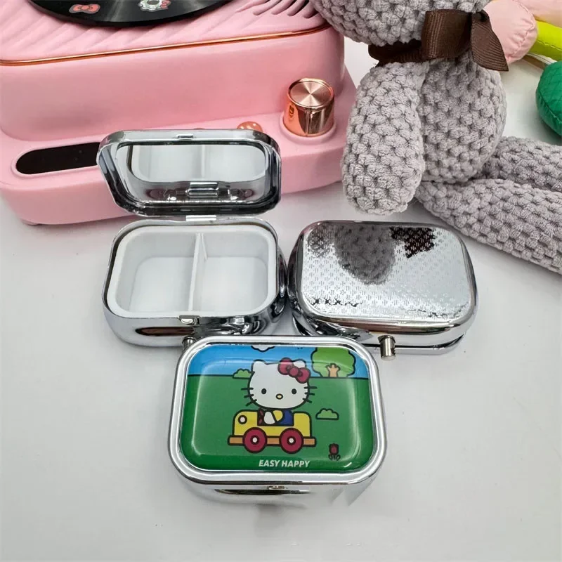 Портативная шкатулка для драгоценностей Hello Kitty Sanrio с зеркалом высокой четкости, мини-герметичные коробки, милый мультяшный дорожный контейнер для хранения
Портативная шкатулка для драгоценностей Hello Kitty Sanrio с зеркалом высокой четкости, мини-герметичные коробки, милый мультяшный дорожный контейнер для хранения