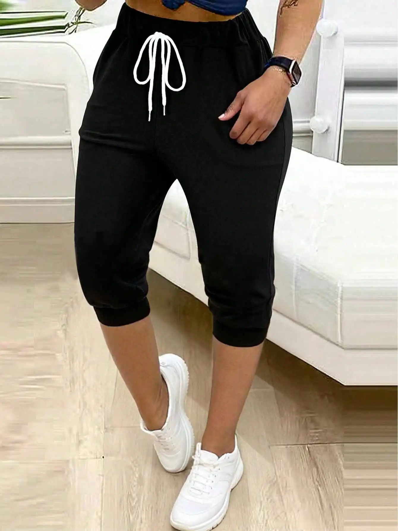 Plus-size European and American cross-border summer new casual and versatile solid color pocket drawstring legging cropped pants
Plus-size European and American cross-border summer new casual and versatile solid color pocket drawstring legging cropped pants