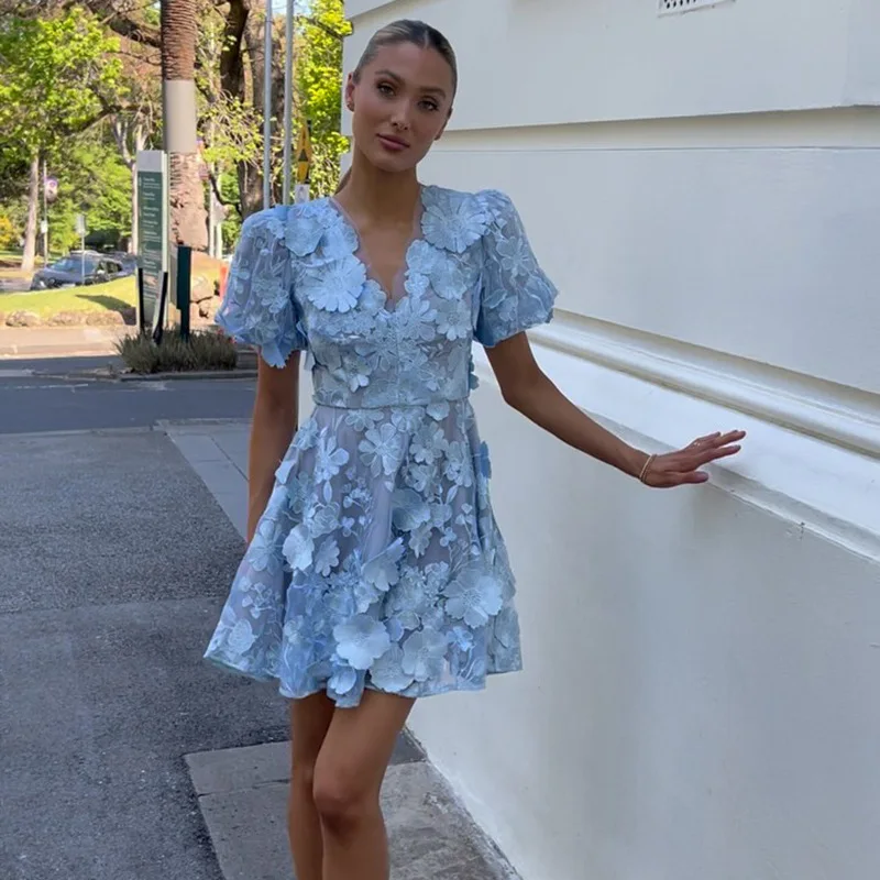 2025 New French Elegant Style 3D Floral Patchwork Fashion Design Waist-cinching Slimming Dress Women
2025 New French Elegant Style 3D Floral Patchwork Fashion Design Waist-cinching Slimming Dress Women