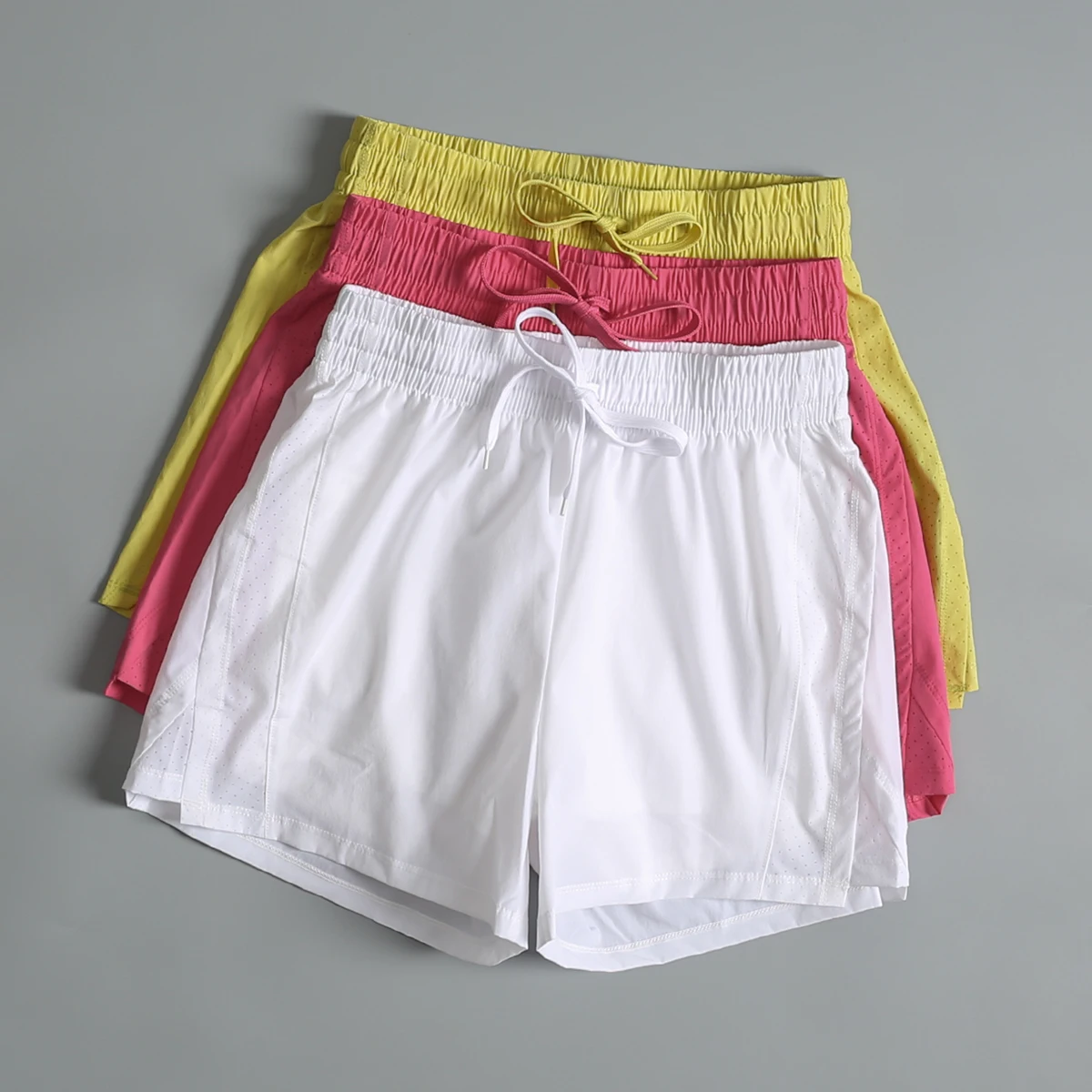 Loose running sports shorts for women in summer two-piece anti-exposed breathable quick-drying Pilates exercise fitness pants
Loose running sports shorts for women in summer two-piece anti-exposed breathable quick-drying Pilates exercise fitness pants