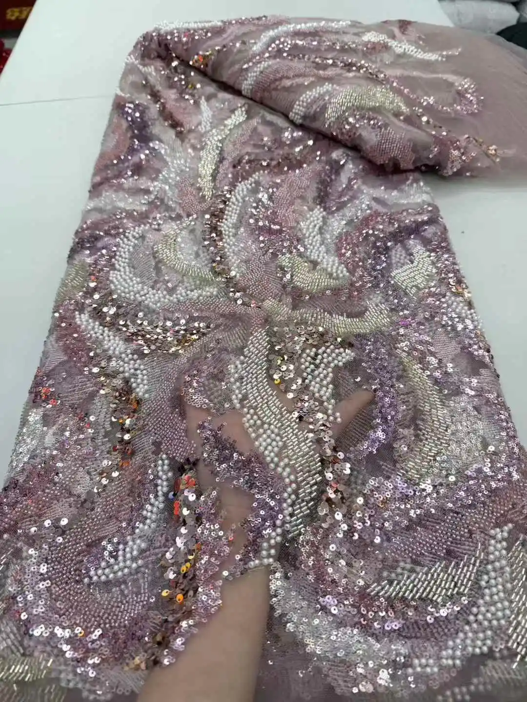 5Y Hot Sale Fashion Design African High Quality Groom Embroidery Beads Lace Sequins Beaded Fabrics For Wedding or Party Dress
5Y Hot Sale Fashion Design African High Quality Groom Embroidery Beads Lace Sequins Beaded Fabrics For Wedding or Party Dress