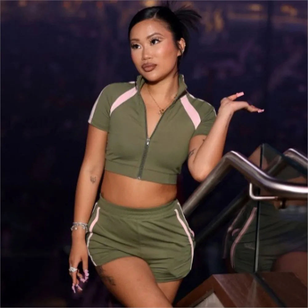 Women's Fashion High Neck Spliced zipper Short Sleeve Tight Short Top Shorts Set Casual Hot Girl Sports Shorts 2piece Set 2025
Women's Fashion High Neck Spliced zipper Short Sleeve Tight Short Top Shorts Set Casual Hot Girl Sports Shorts 2piece Set 2025