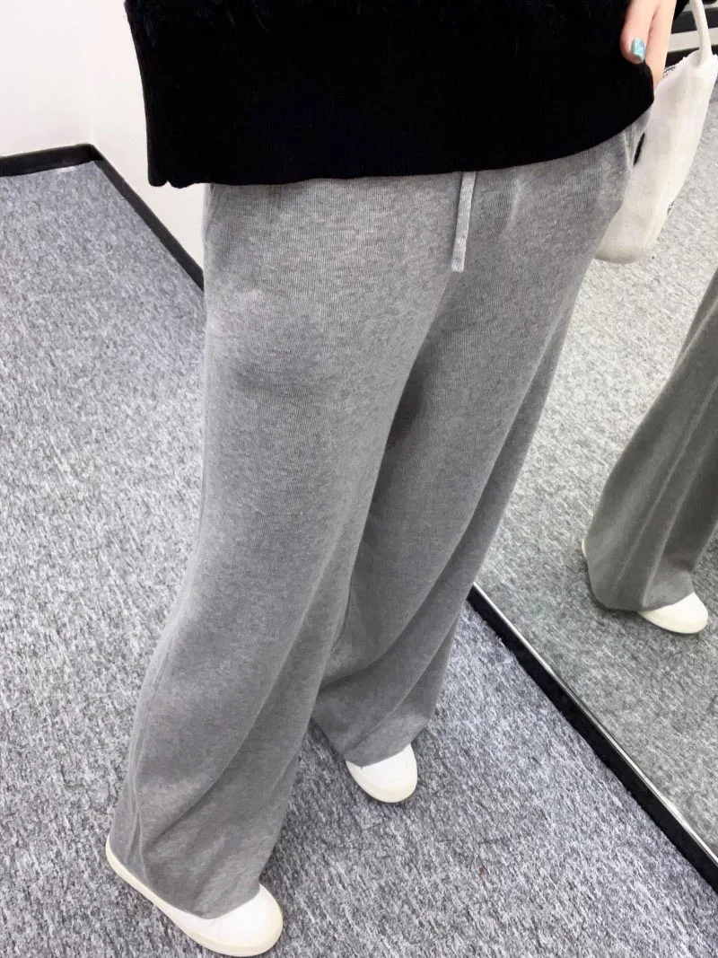 2024 Women's Autumn/Winter Knitted Casual Unique Soft and Elastic High Waist Women's Pants Drawstring Wide Leg Knitted Pants
2024 Women's Autumn/Winter Knitted Casual Unique Soft and Elastic High Waist Women's Pants Drawstring Wide Leg Knitted Pants