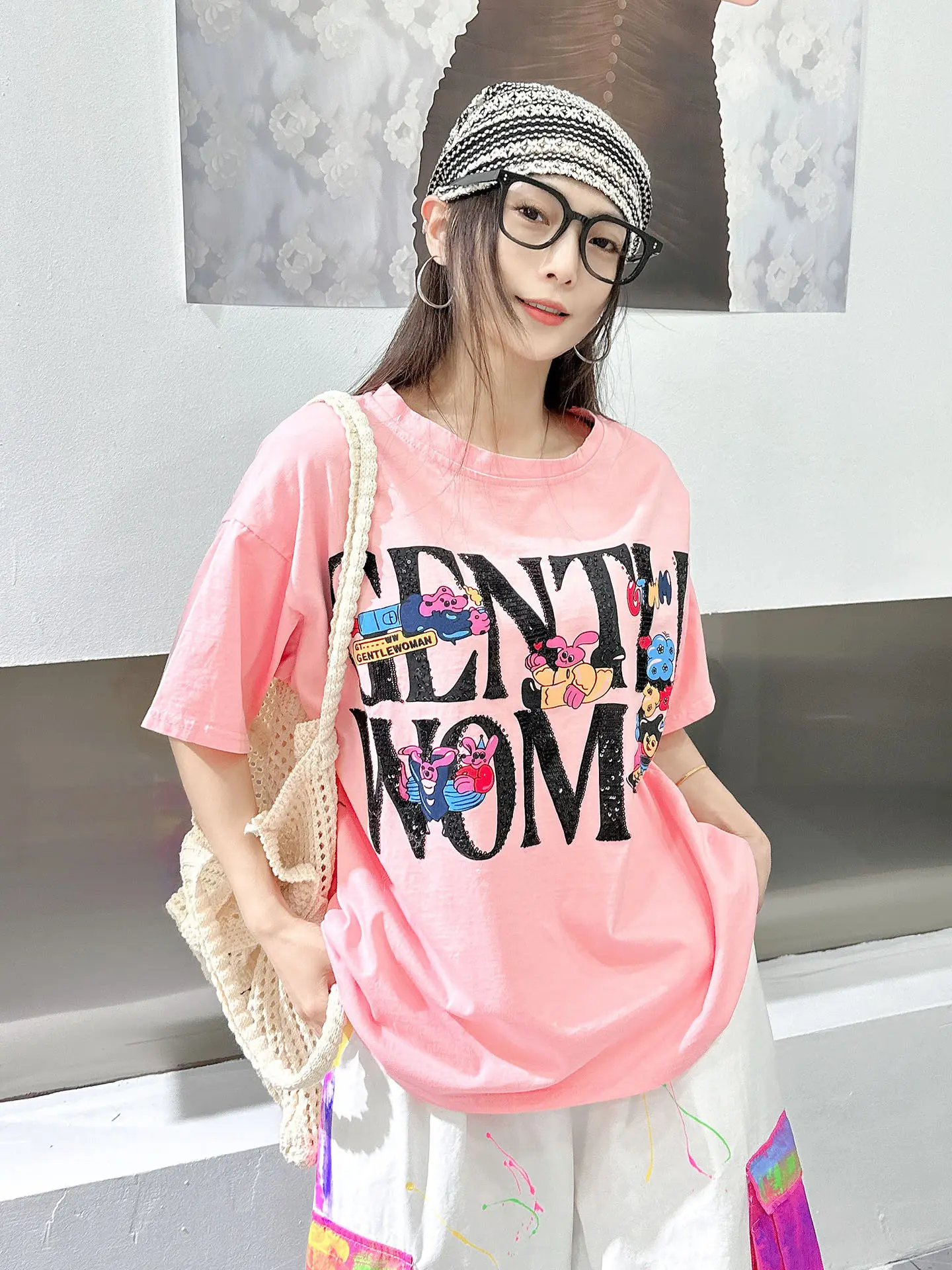2026 Summer New Fashion Trend Korean Dopamine Letter Print Short Sleeve T Shirt Women Loose Stylish Streetwear Knitted Top
2026 Summer New Fashion Trend Korean Dopamine Letter Print Short Sleeve T Shirt Women Loose Stylish Streetwear Knitted Top