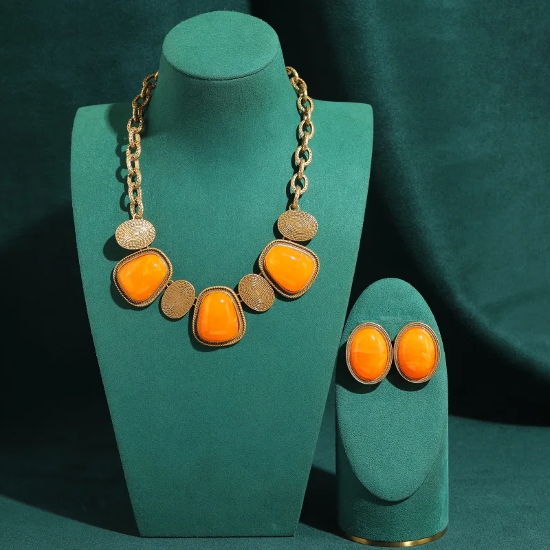 Vintage Gold Color Orange Natural Stone Jewelry Sets For Woman Retro Designer Choker Necklace Earring Party High Quality Wedding
Vintage Gold Color Orange Natural Stone Jewelry Sets For Woman Retro Designer Choker Necklace Earring Party High Quality Wedding