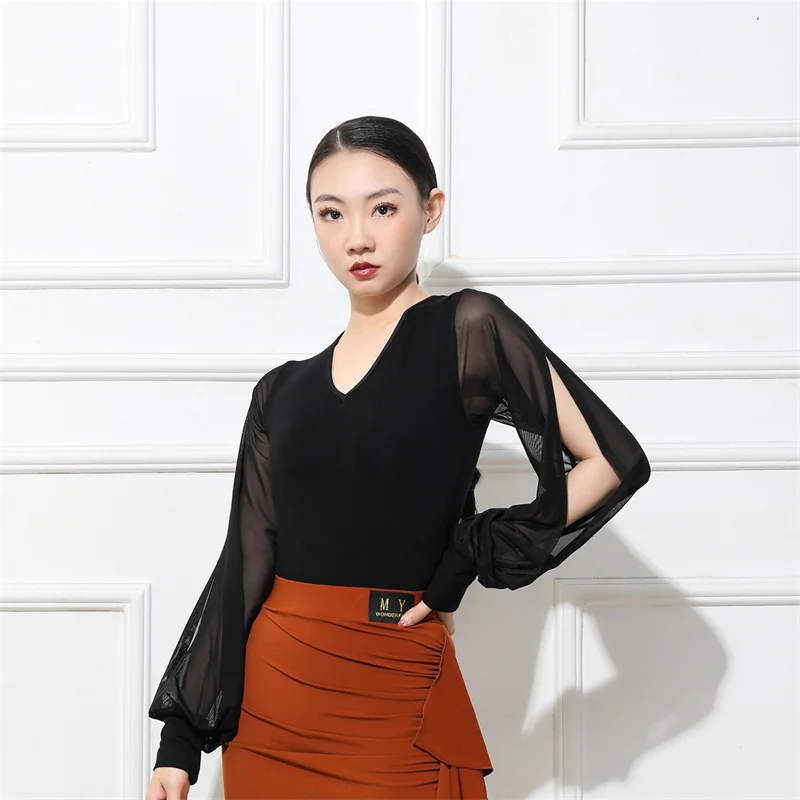 2025 NEW Women Latin Spring Mesh Long Sleeve Ballroom Costume Black Latin Dance Top Body Suit Dance Jacket Dancewear T-shirt
2025 NEW Women Latin Spring Mesh Long Sleeve Ballroom Costume Black Latin Dance Top Body Suit Dance Jacket Dancewear T-shirt