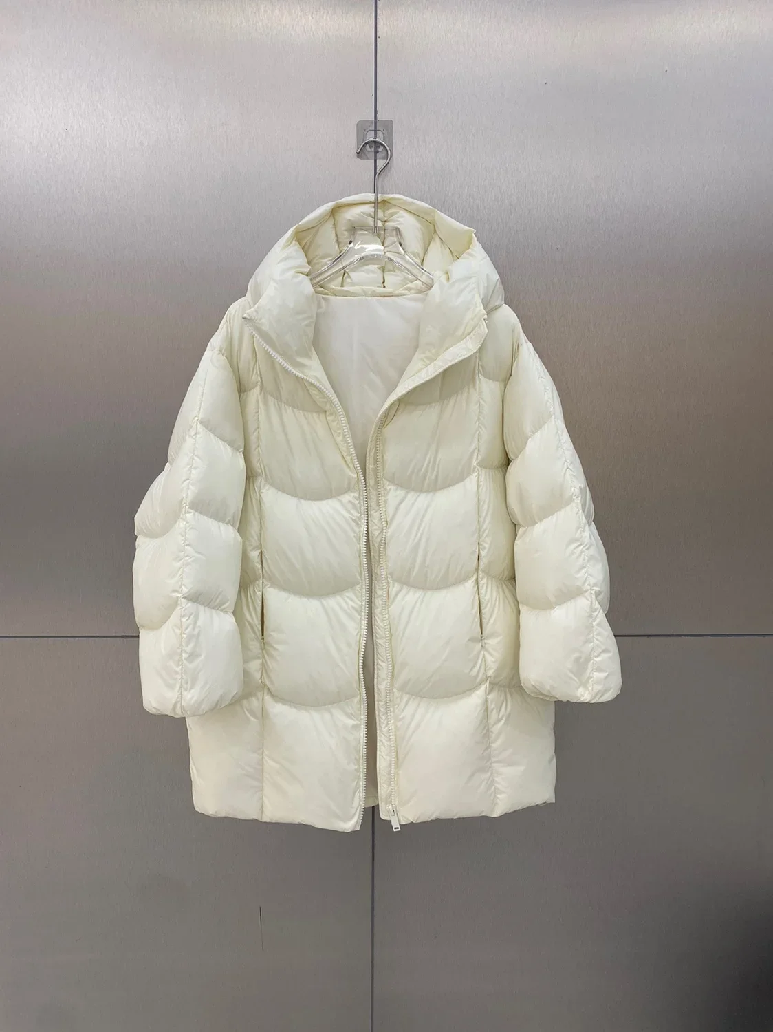 2026 Куртка-пуховик с капюшоном, зимняя куртка-пуховик на белом утином пуху, верхняя одежда средней длины, женская свободная толстая теплая стеганая куртка, пальто для женщин
2026 Куртка-пуховик с капюшоном, зимняя куртка-пуховик на белом утином пуху, верхняя одежда средней длины, женская свободная толстая теплая стеганая куртка, пальто для женщин