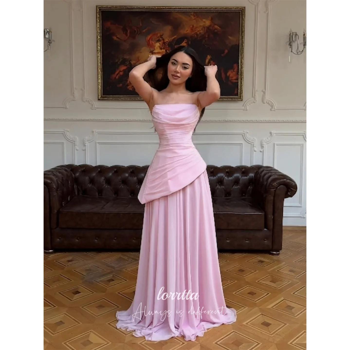 Lorrtta Satin Strapless Pink A-Line Evening Dress 2026 Prom Dress Classic Heavily Ruched Bodice Customized Robes de Soirée
Lorrtta Satin Strapless Pink A-Line Evening Dress 2026 Prom Dress Classic Heavily Ruched Bodice Customized Robes de Soirée