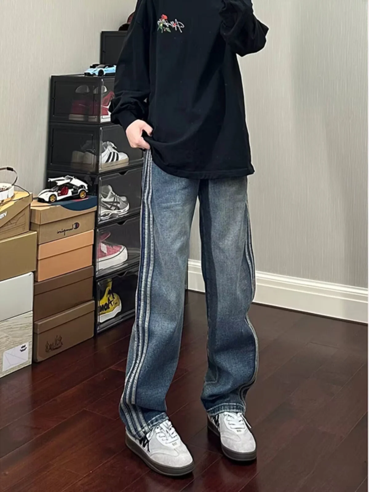 Blue Three-Stripes Men's Jeans Spring Autumn Straight Leg Washed Loose Fit High Waist Long Pants Trendy Casual Straight Tube
Blue Three-Stripes Men's Jeans Spring Autumn Straight Leg Washed Loose Fit High Waist Long Pants Trendy Casual Straight Tube
