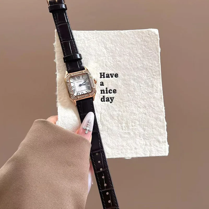 Elegant Women'S Watch Gold And Diamond Wristwatch Fashionable Quartz Casual Square Leather Strap Women'S Watch A Gift For Women.
Elegant Women'S Watch Gold And Diamond Wristwatch Fashionable Quartz Casual Square Leather Strap Women'S Watch A Gift For Women.