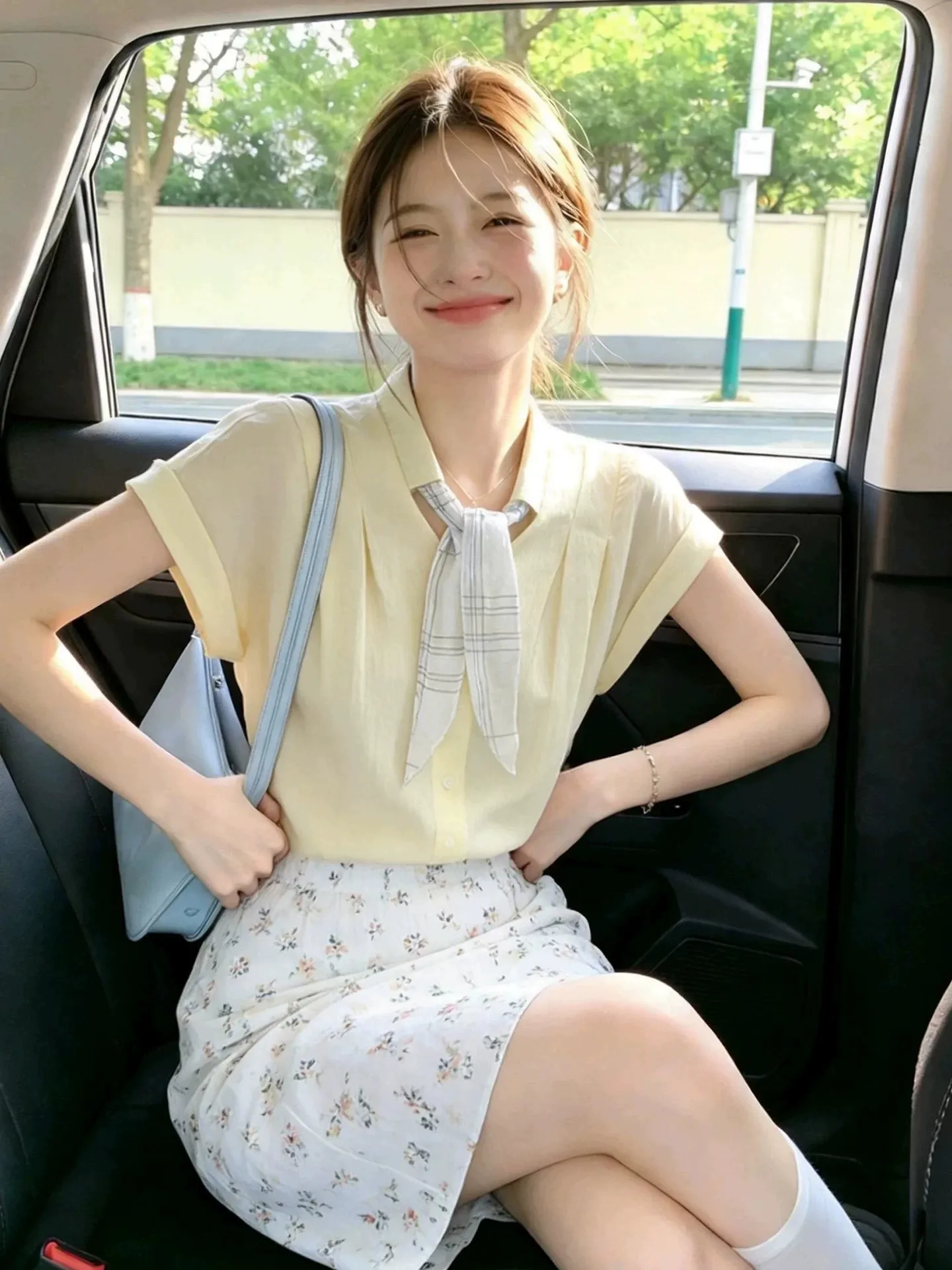 Yellow Loose Short Sleeve Shirt Women's Fashion Casual Style Versatile Summer Top Brand Buckle European Goods Age Reduction
Yellow Loose Short Sleeve Shirt Women's Fashion Casual Style Versatile Summer Top Brand Buckle European Goods Age Reduction