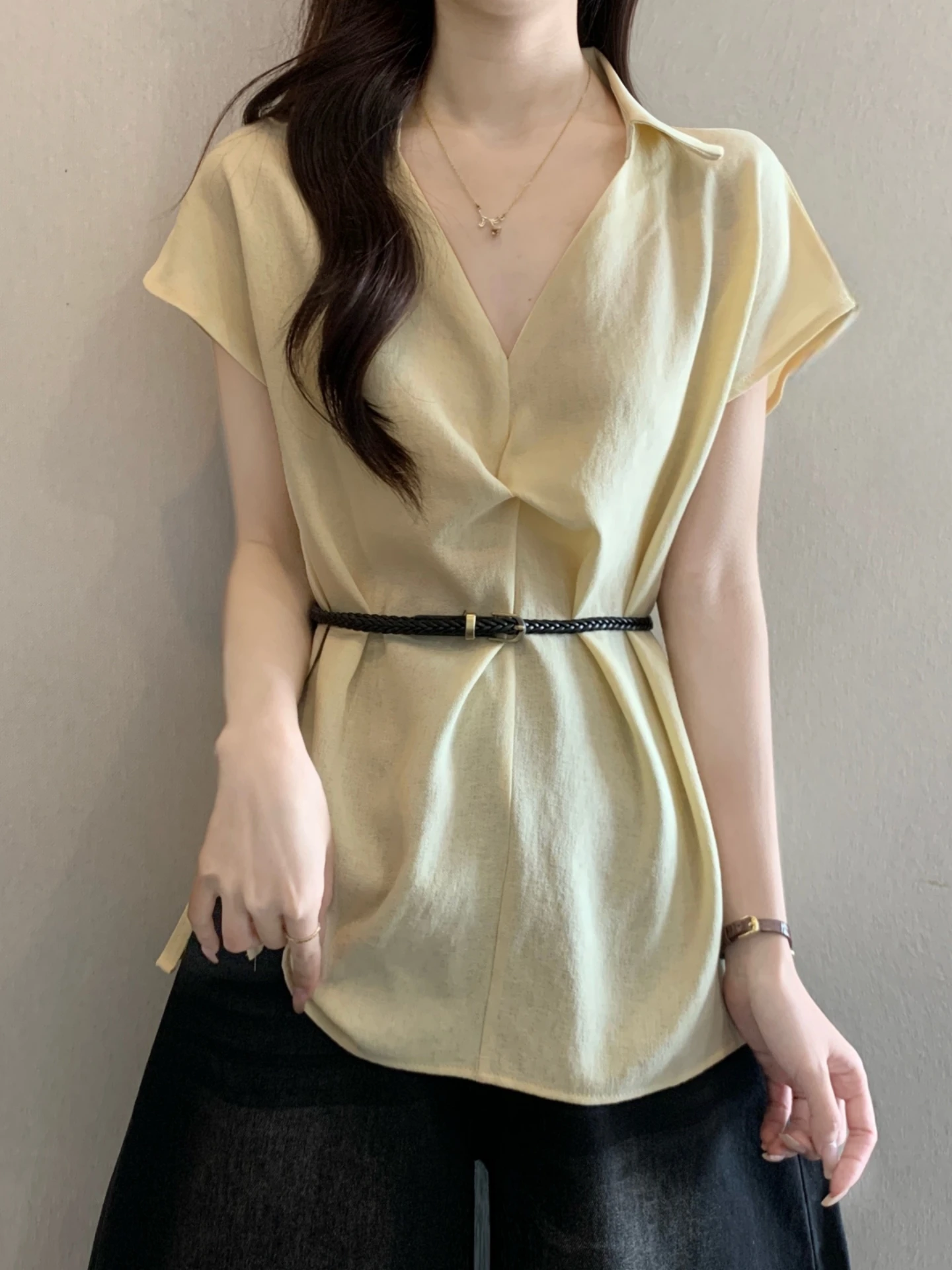 Slimming V-Neck Short Sleeve Shirt Women's Summer 2026 plus Size Tie Waist Korean Style Commute Casual High Waist Shirt
Slimming V-Neck Short Sleeve Shirt Women's Summer 2026 plus Size Tie Waist Korean Style Commute Casual High Waist Shirt