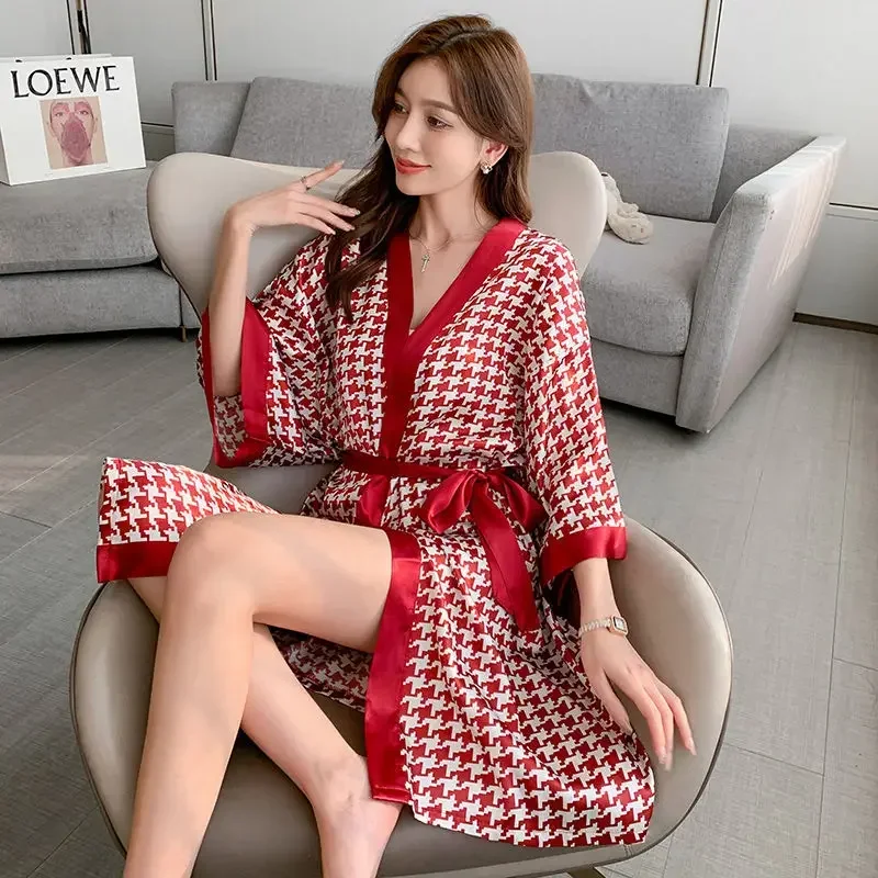 Sexy Sleepwear Women's Ice Silk Pajamas Spring Summer Houndstooth Night-robe Large Size V-neck Mid-Length Thin Homewear Robes
Sexy Sleepwear Women's Ice Silk Pajamas Spring Summer Houndstooth Night-robe Large Size V-neck Mid-Length Thin Homewear Robes